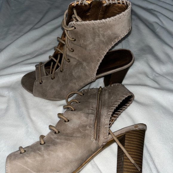 WALMART HEELS - Picture 2 of 2